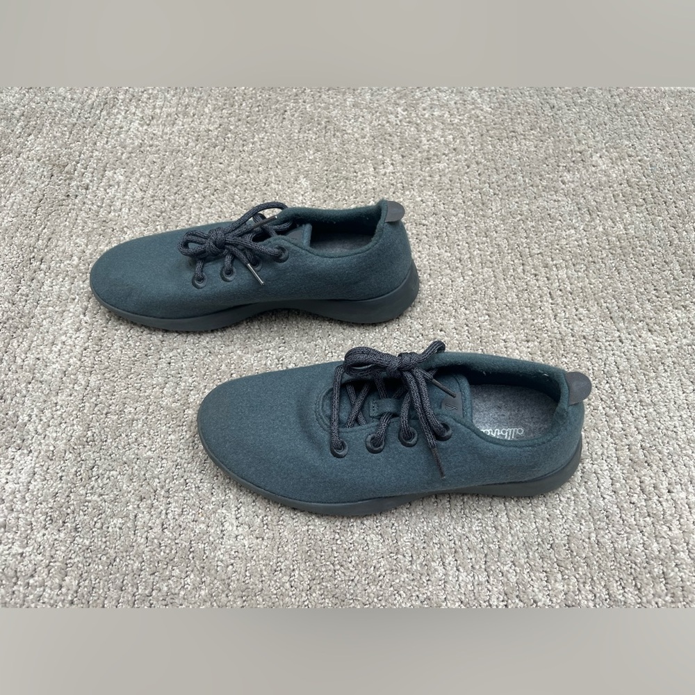 Allbirds Women’s Wool Runner Shoe - Picture 5 of 8